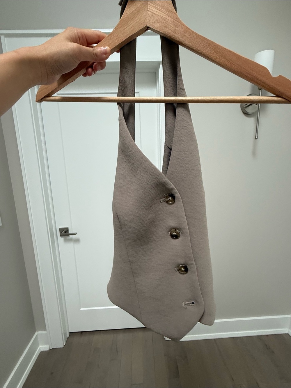 Aritzia vest top